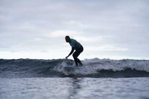 Las Palmas de Gran Canaria: Surfing lessons at La Laja beach