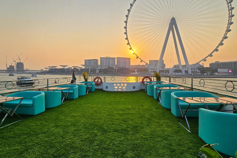 Dubai: Cruzeiro Rose Royale NYE com jantar e fogo de artifícioAssentos no convés principal