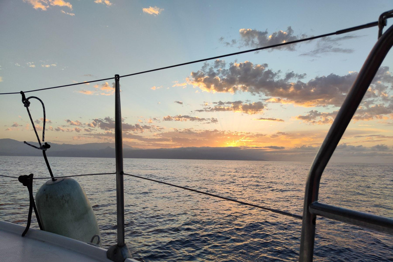 Croisière Dia Sailing avec repas et boissons tout comprisCroisière Dia avec service de transfert inclus