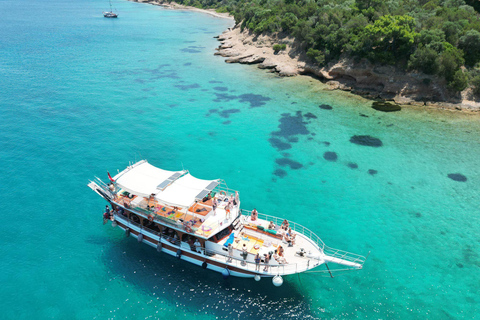 Bodrum: Orak Island and Meteor Bay Boat Tour with Lunch