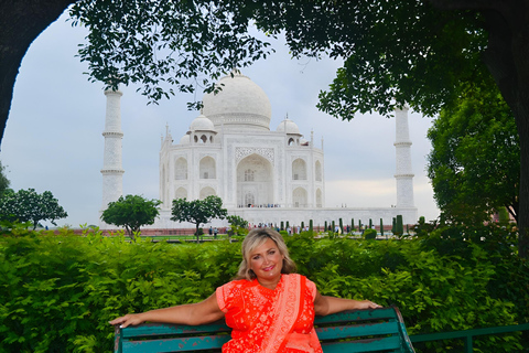 阿格拉：泰姬陵、阿格拉堡与小泰姬陵专车导览之旅私人包车游（含空调车、导游、门票及午餐）