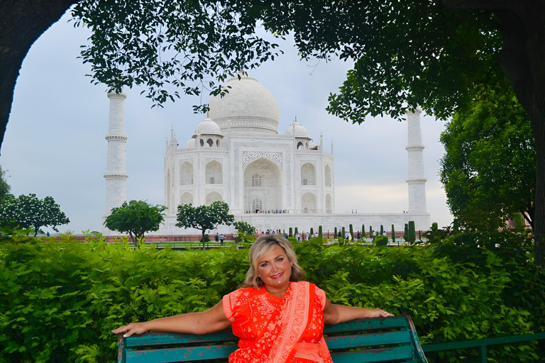 阿格拉：泰姬陵、阿格拉堡与小泰姬陵专车导览之旅私人包车游（含空调车、导游、门票及午餐）