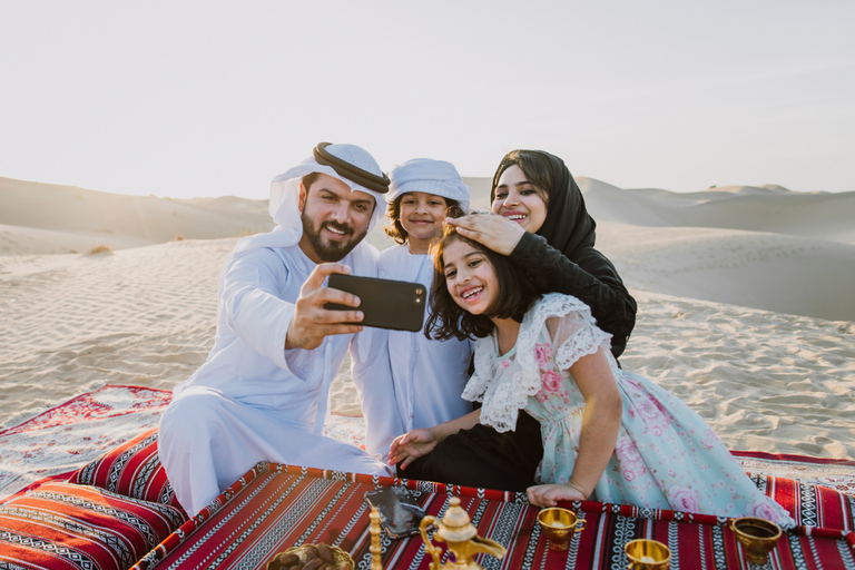 Qatar: Desert Escape with Camel Encounter & Scenic Dunes