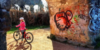 Roma, Appian Way Sunset E-Bike Tour con catacumbas y aperitivos - Hizvo