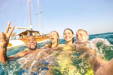 Позитано: морское приключение 6 часов, посещение пещер и пляжей, Амальфи