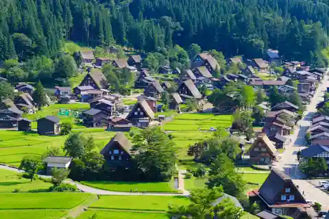 Nagoya: Hida Takayama & Shirakawa-go 1-Day Bus Tour w/ Meal