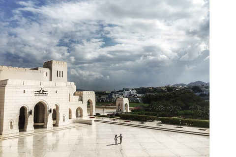 Muscat: Grote Moskee, Operagebouw en Souq Tour