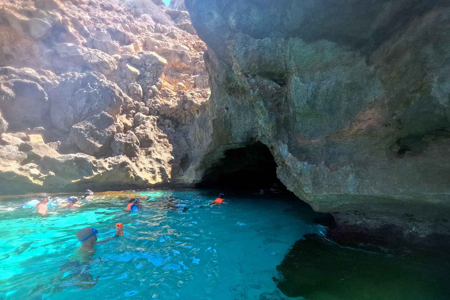 Mallorca: Sea Cave Kayaking Tour with Snorkeling and a Snack