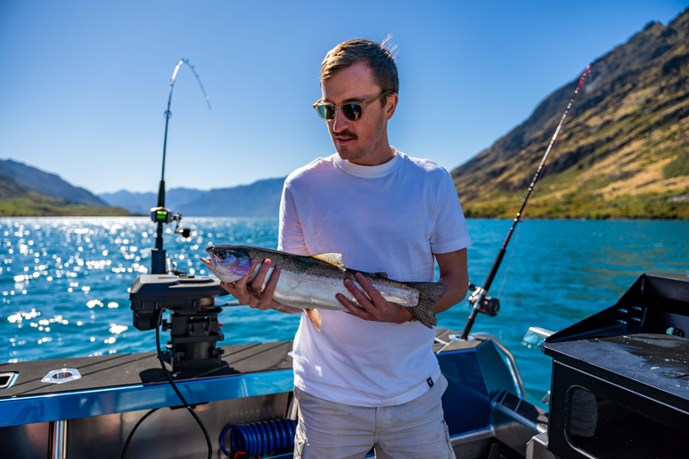 Lake Wakatipu: 3 Hour Fishing Adventure by Boat Private Tour
