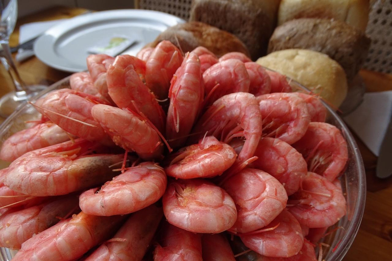 Stockholm: All-You-Can-Eat Shrimp/Tacos Cruise & Live Music