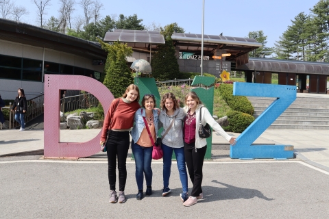 Desde Seúl: Visita a la DMZ con entrevista a un desertor norcoreanoVisita en grupo a la DMZ con programa de entrevistas (Punto de encuentro)