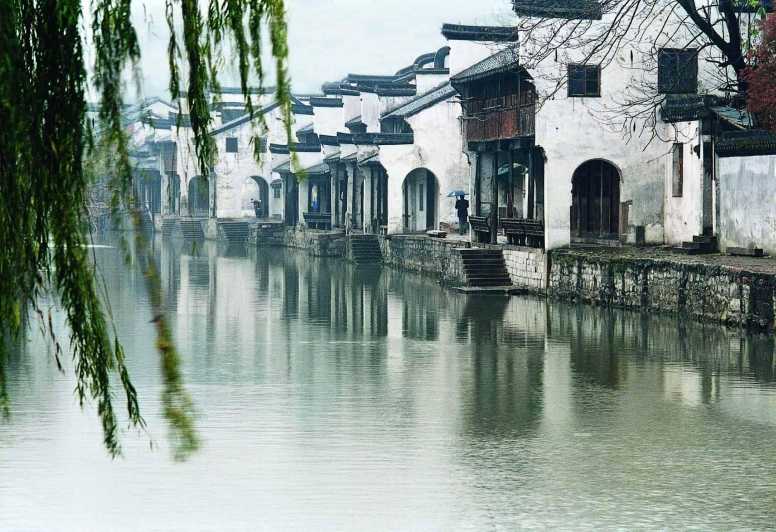 Suzhou: Gardens and Tongli or Zhouzhuang Water Town