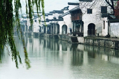 Suzhou : Jardins et ville d'eau de Tongli ou ZhouzhuangVisite guidée de base avec guide et transfert uniquement, sans billet ni déjeuner