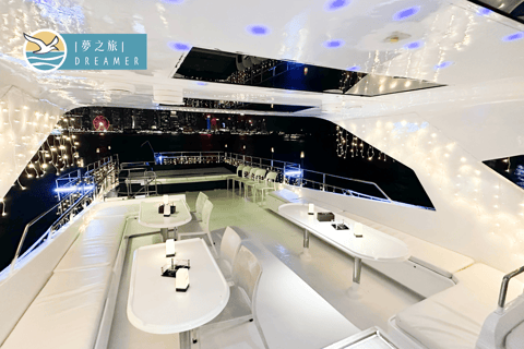 Hong Kong: 100-Mins Victoria Harbour Yacht Tour & Drinks 100 mins Immersion Cruise Symphony of Lights (Tsim Sha Tsui)