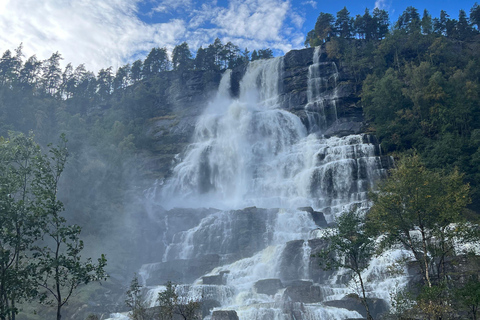Bergen: Guided tour to Njardarheimr Viking Village Departure from Jekteviken Cruise Port, Bergen