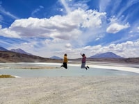 Da San Pedro de Atacama, tour di 2 giorni a Uyuni Salt Flats - Hizvo