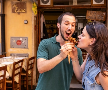 Rome: Twilight Trastevere Food Tour with Wine Tasting