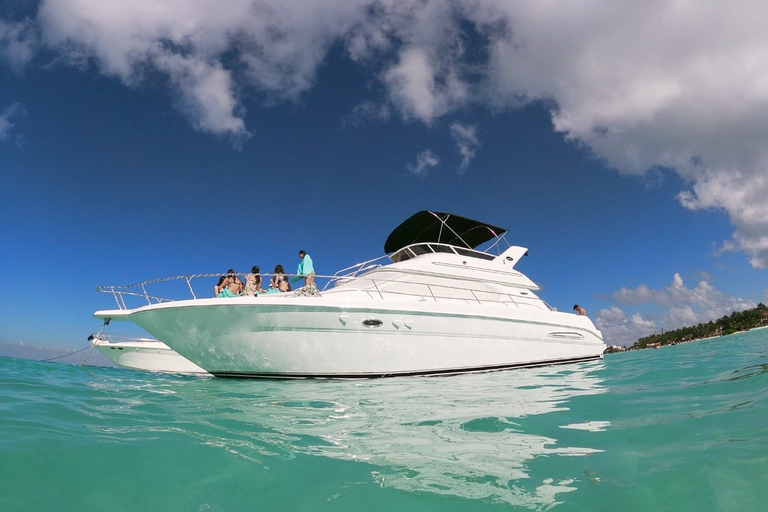 Exklusive Cancun Privatyacht segelt durch die KaribikExklusive Cancun Privatyacht 4 Stunden Tour