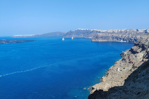 Santorini:Tour around the island with a local 3 hours Breathtaking Private Tour