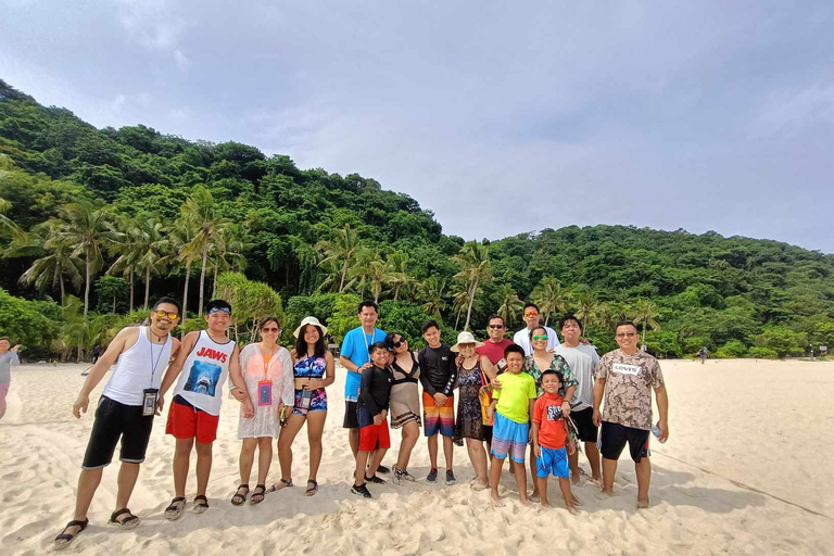 Boracay: Private Island Hopping Tour with Lunch & Kawa Bath