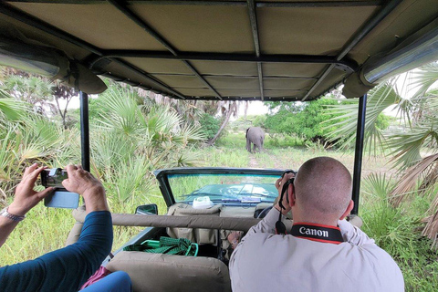 尼雷尔国家公园4天/3夜游猎和钓鱼尼雷尔国家公园 4 天/3 夜游猎和钓鱼之旅