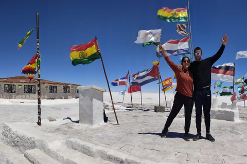 La Paz: Tour Uyuni terminando no Atacama Chile de ônibus.