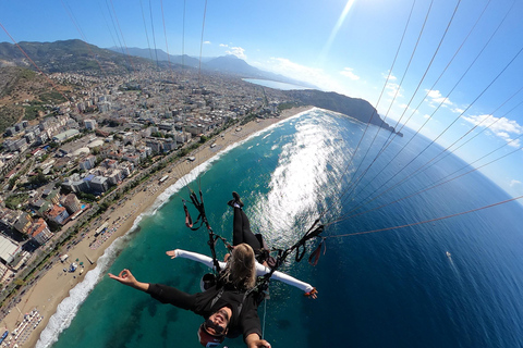 Alanya: Tandem Paragliding Tour with Hotel Transfer
