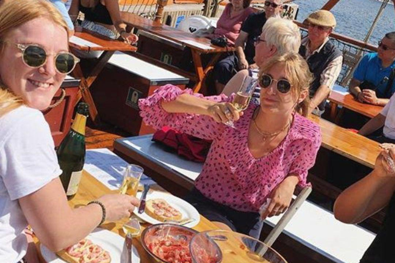 Oslo: Blues Cruise on the Oslo Fjord With Shrimp Buffet