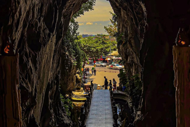 One-way Hue to Hoi An: Scenic Journey with Fabulous Stops Scenic Hai Van Pass with Licensed Guide
