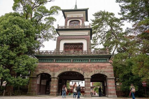 Kanazawa: Samurai and Geisha Culture Walking Tour with Lunch