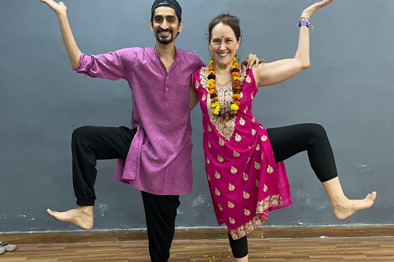 New Delhi: Namaste India Bollywood Dance WorkshopNamaste India Bollywood Dance Workshop - Delhi Dance Academy