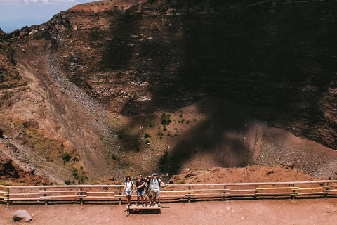 From Naples: Mount Vesuvius Transfer with Entry Tickets