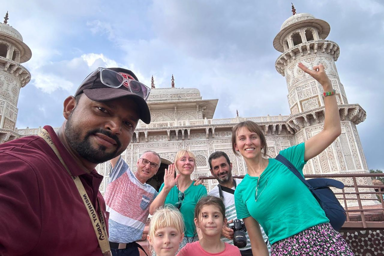 From Delhi: All-Inclusive Agra / Taj Mahal Tour Only Tour Guide
