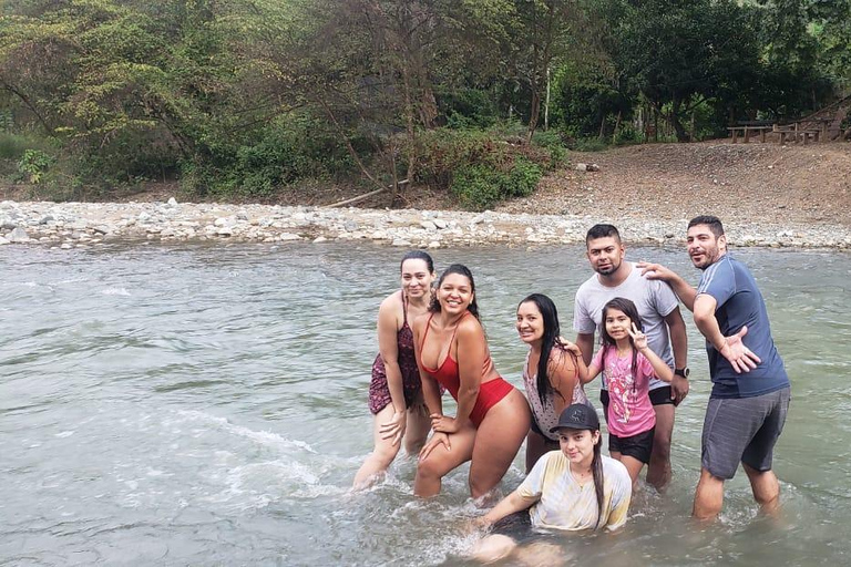 Medellin: River Tubing and BBQ Day Trip with Hotel Pickup