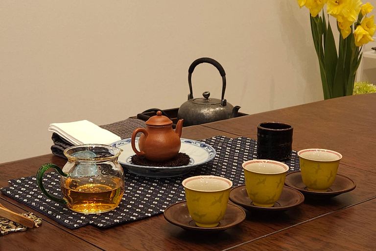 Busan: Join a Tea Ceremony & Create a Calligraphy Memento