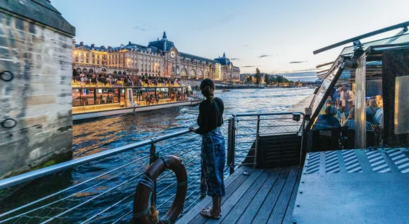 Paris : dîner-croisière sur la Seine à 20:30