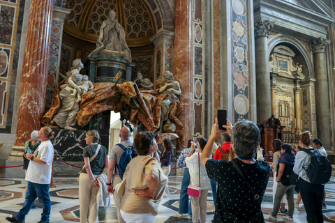 Rome: St. Peter’s Basilica & Underground Tombs Tour Group Tour in French