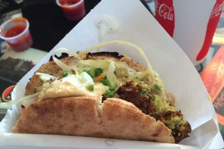 Washington D.C.: il miglior tour dello street food con una guida localeWashington D.C.: 3 ore di degustazione a piedi per piccoli gruppi