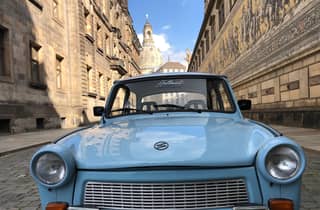 Dresden: 150-Minuten Trabi Tour als geführte Stadtrundfahrt