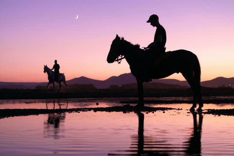 Girona: Full Moon Horseback Ride with Refreshments