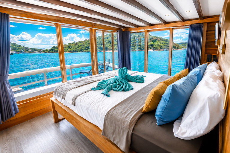 Labuan Bajo: 3-Day Komodo Sailing Ocean View Cabin All Fees Standard Boat | Sharing Room Ocean View | Tiket not Included