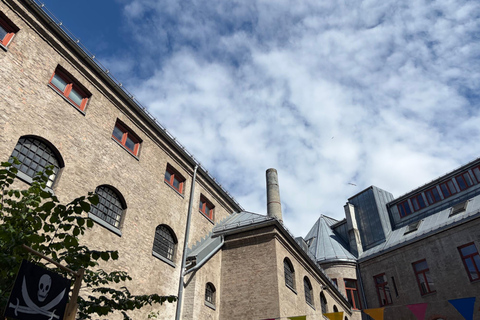 Oslo: Jailhouse Tour and Dark Secrets Walk