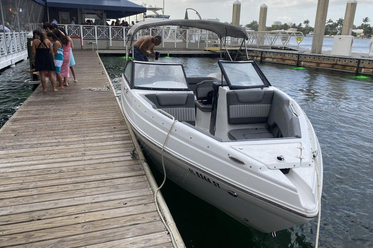 Fort Lauderdale: Alquiler de barco privado para 12 personasAlquiler de 6 horas