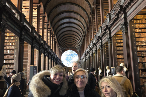 Complete tour of the Old Library of Dublin and the Book of Kells Full tour of Dublin's Old Library and the Book of Kells