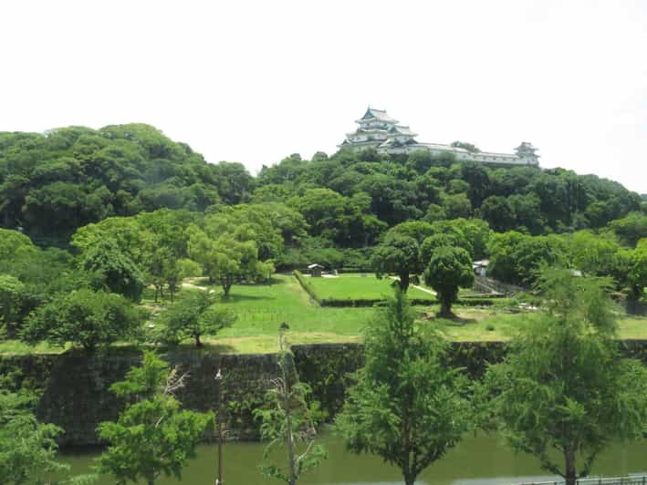 Wakayama Castle: Legends of the Kishu Tokugawa & Garden Walk