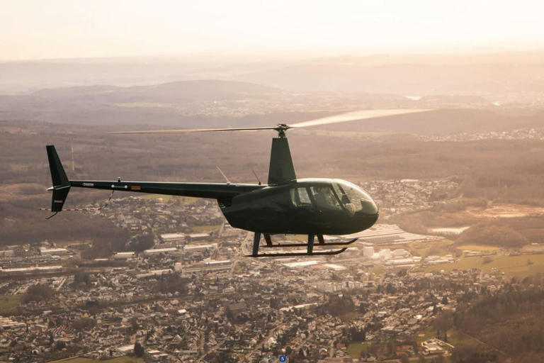 Bremen: 15-minute helicopter flight from Ganderkesee airfield