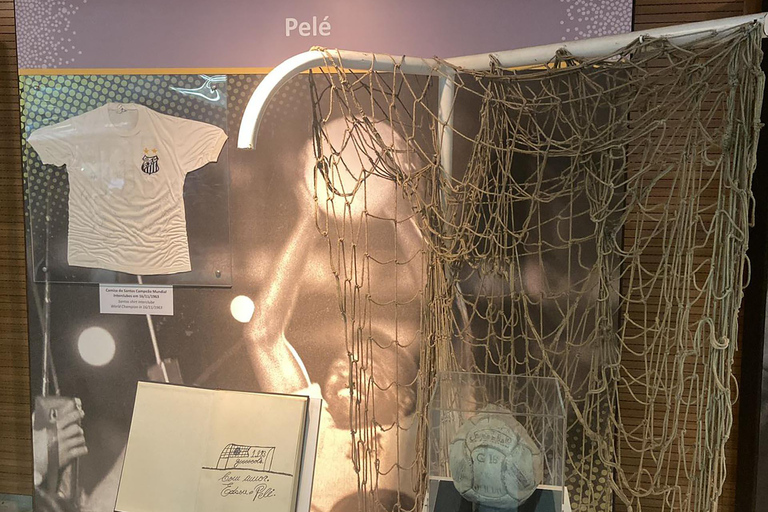 Private Maracanã Tour: Museum, Locker Rooms & Sacred Pitch