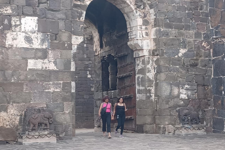 Viaggio conveniente in taxi da Aurangabad alle Grotte di Ajanta e Ellora