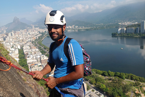 Rio de Janeiro: Rock Climbing in Copacabana Rio de Janeiro: Climbing in Copacabana
