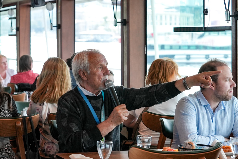 Istanbul: Bosphorus Cruise with Late Lunch and Scenic Views